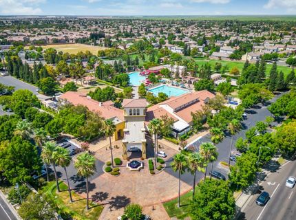 380 Lyman Cir, Sacramento, CA 95835 Photo