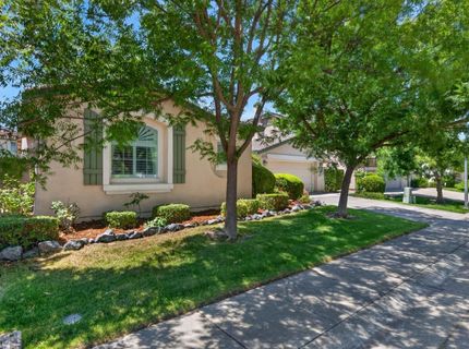380 Lyman Cir, Sacramento, CA 95835 Photo