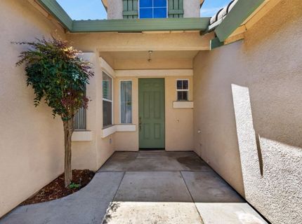 380 Lyman Cir, Sacramento, CA 95835 Photo