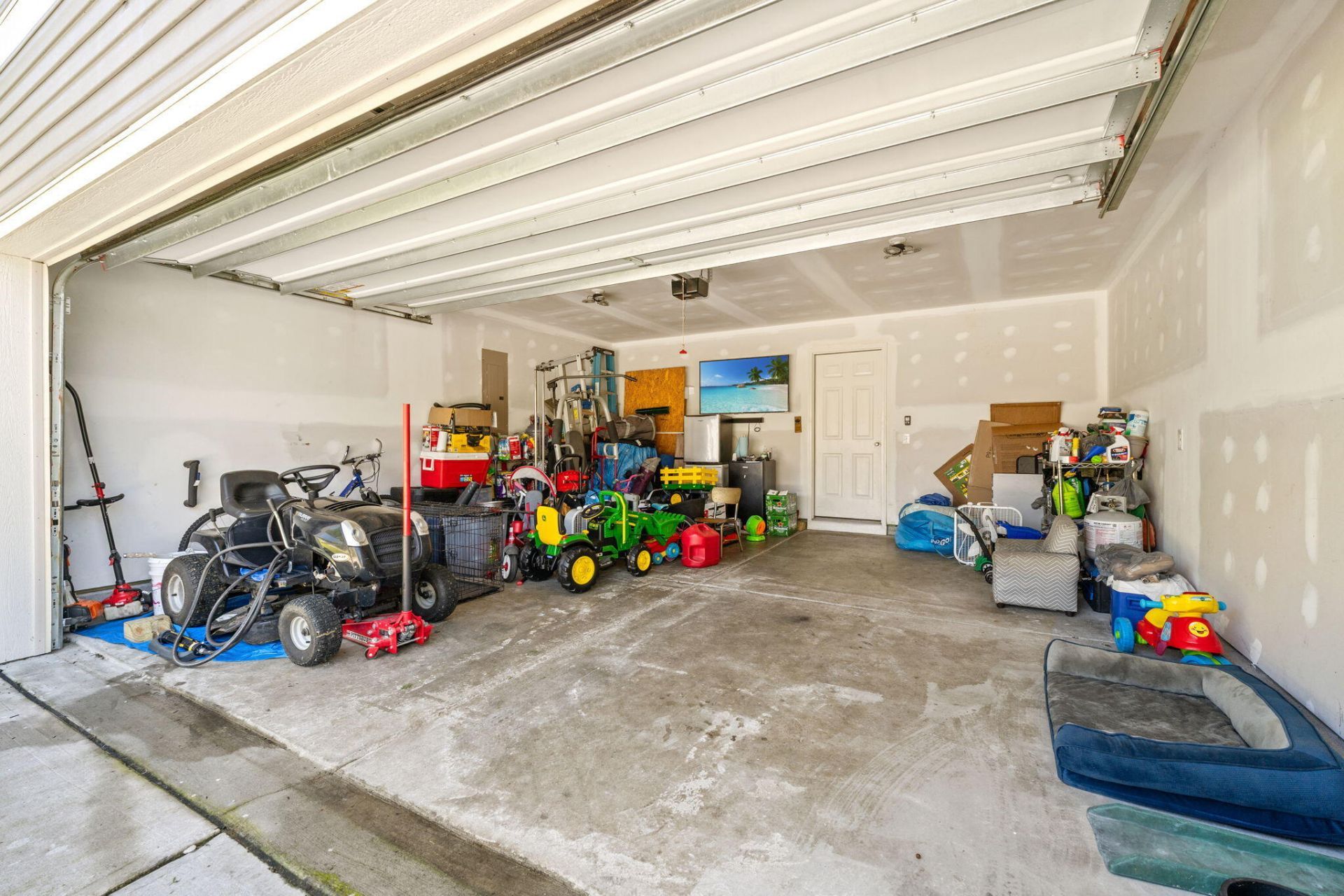 440 Thoroughbred Drive Photo 31