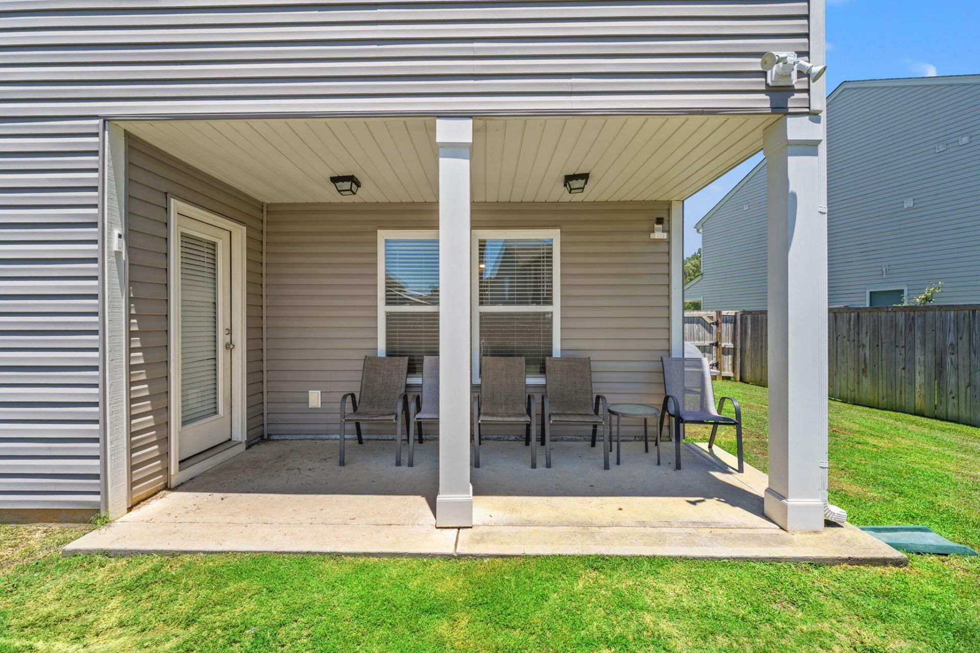 440 Thoroughbred Drive Photo 33