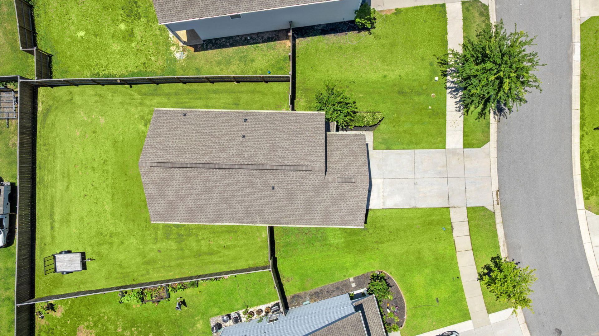 440 Thoroughbred Drive Photo 42