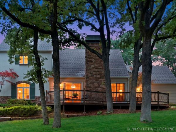 9704 S Lakewood Place, Tulsa, OK 74137