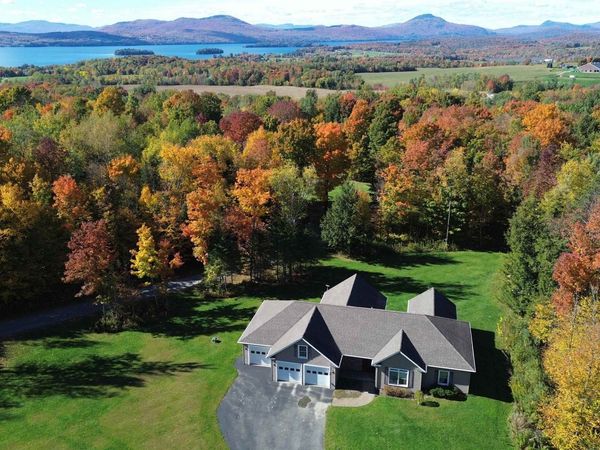 905 Dairninaka Drive, Derby, VT 05829