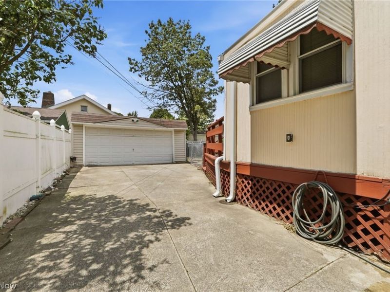 4116 W 161st Street , Cleveland, OH 44135 Photo 4