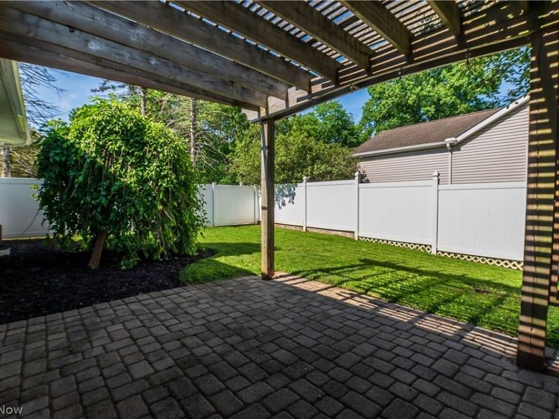 11255 Eleanor Avenue NE, Hartville, OH 44632 Photo 10