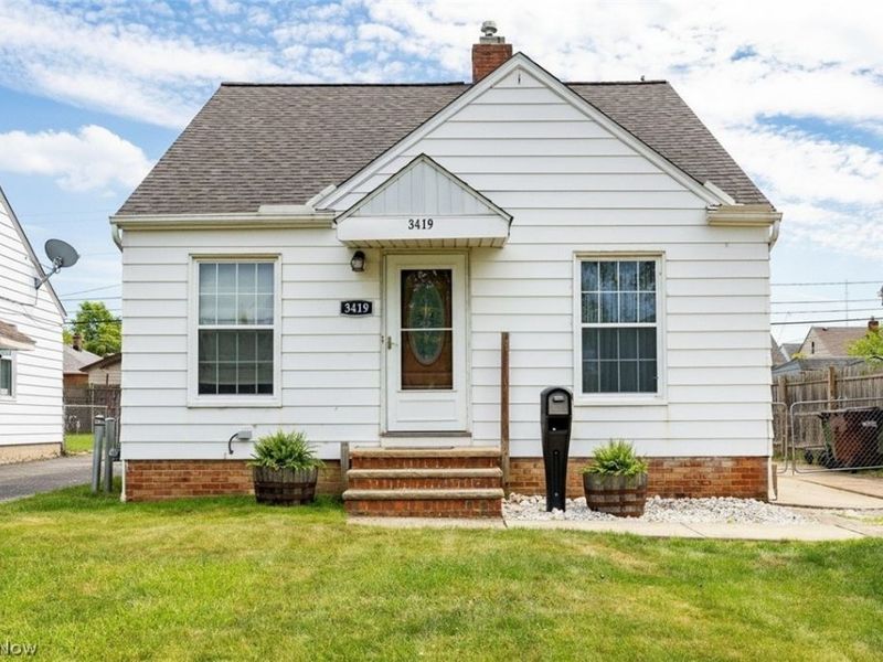 3419 Maplecrest Avenue , Parma, OH 44134 Photo 2