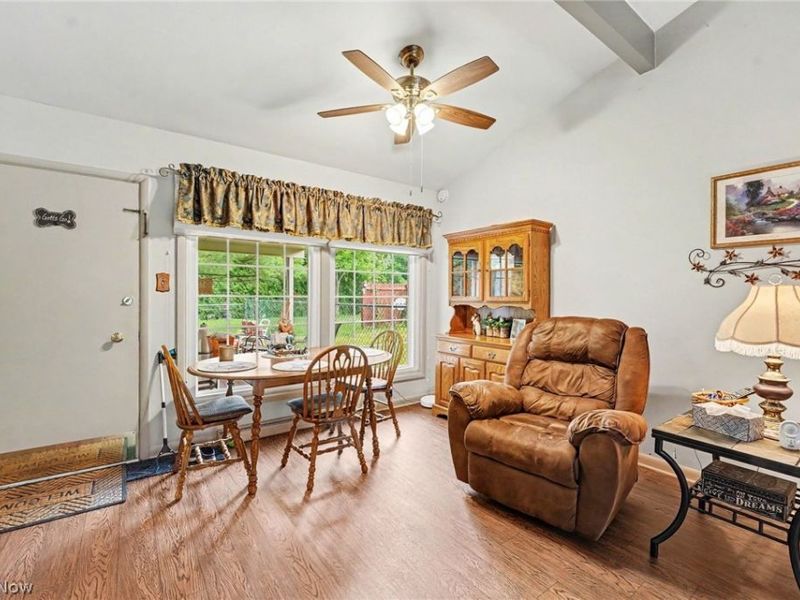 693 Woodbrook Road , Cuyahoga Falls, OH 44223 Photo 7