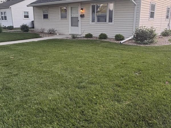 1 Ryan Drive , Bloomington, IL 61701