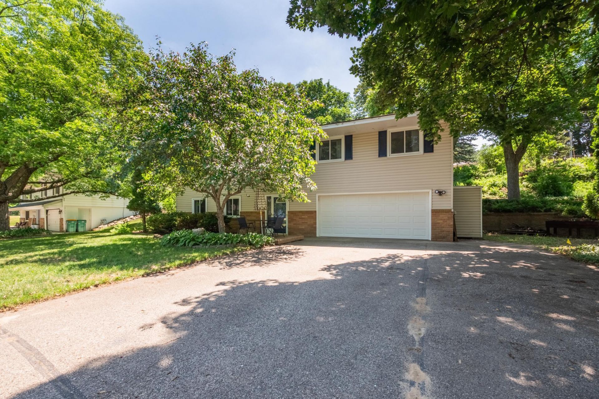 12905 Viking Drive, Burnsville, MN 55337