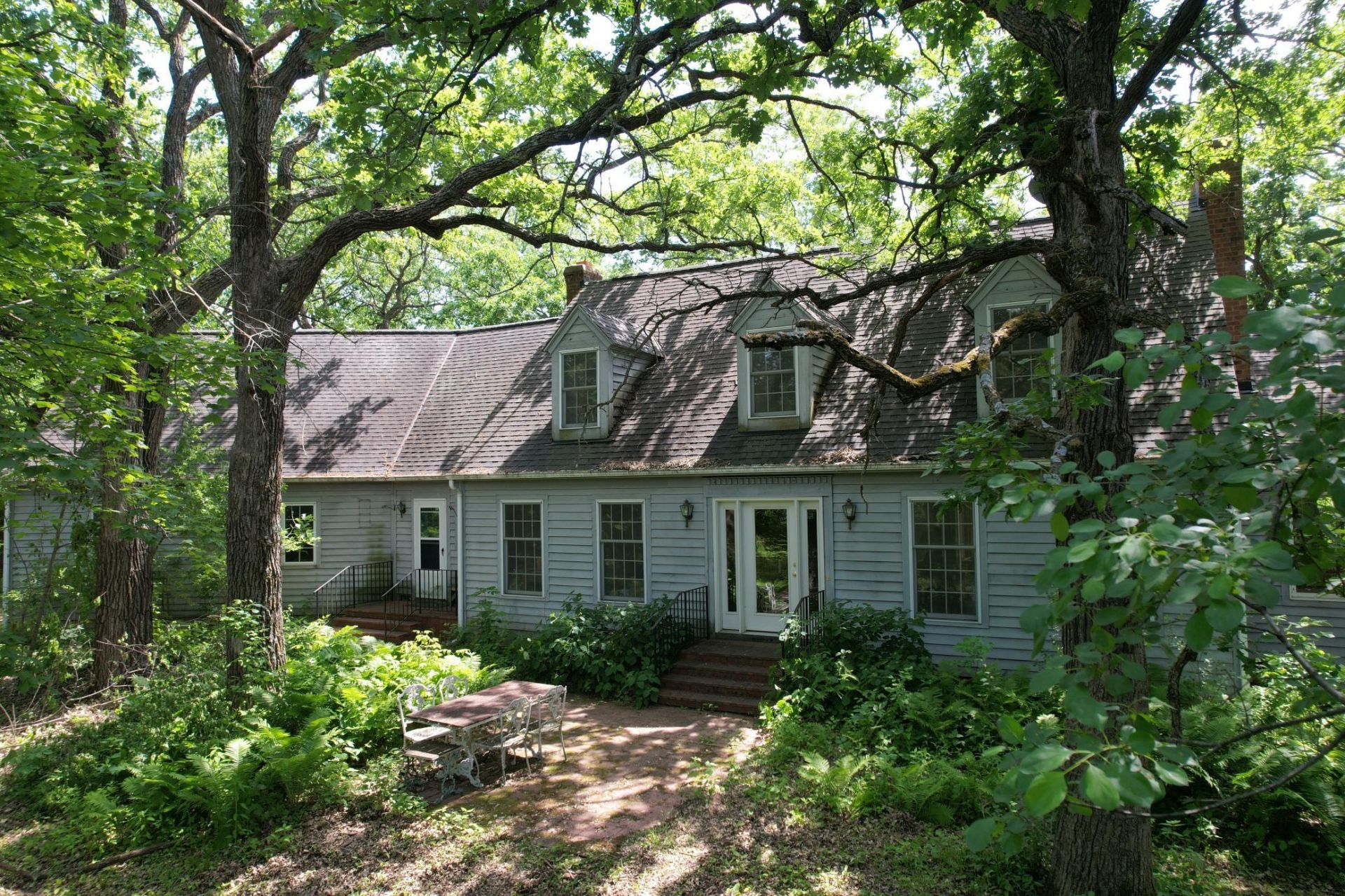 16220 Hayes Avenue, Carver, MN 55315
