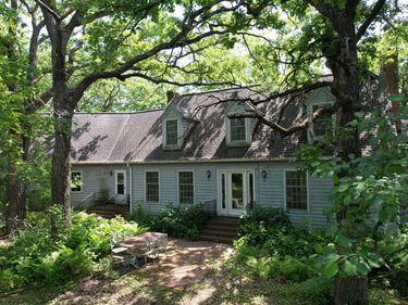 16220 Hayes Avenue, Carver, MN 55315