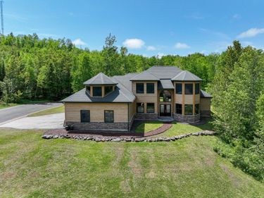 28 Quincy Drive, Silver Bay, MN 55614