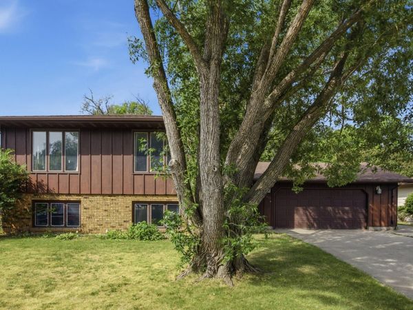 421 Rensvold Boulevard , Moorhead, MN 56560