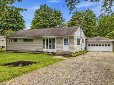 4600 Sawmill Road, Clarence, NY 14031