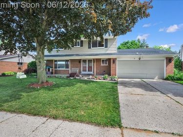 16625 Monticello Drive, Clinton Twp, MI 48038