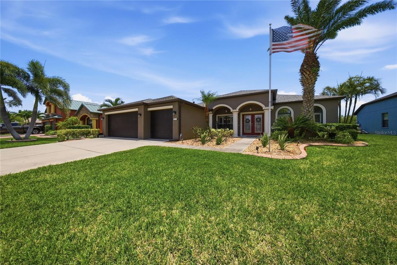 354 Hope Bay Loop , Apollo Beach, FL 33572 Main Photo