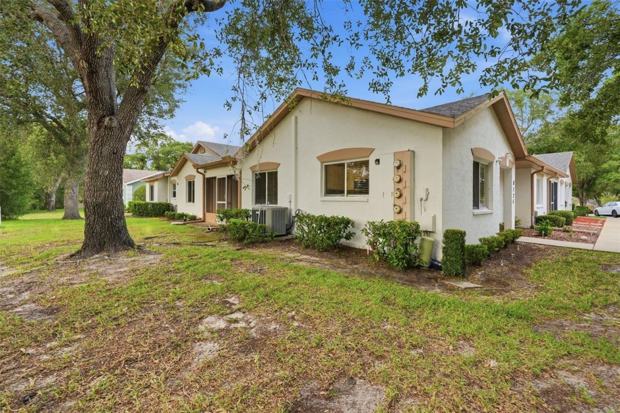 8175 Sturbridge Court , Unit 8175, Weeki Wachee, FL 34613 Photo