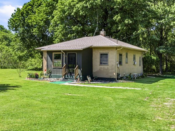1356 Pipestone Road, Benton Harbor, MI 49022