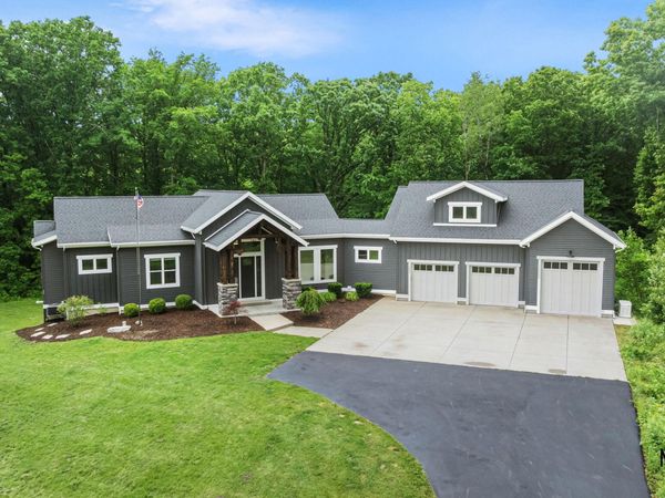 1497 10 Mile Road NE, Comstock Park, MI 49321