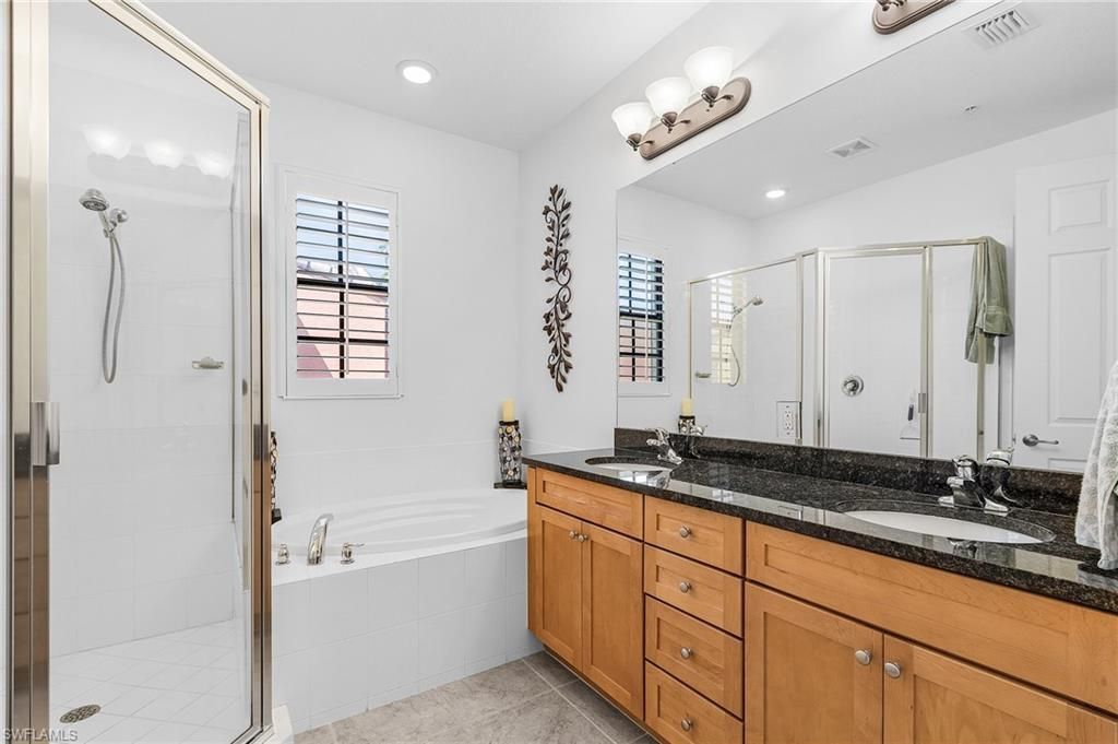 9118 Chula Vista St , Unit 12002, Naples, FL 34113 Photo