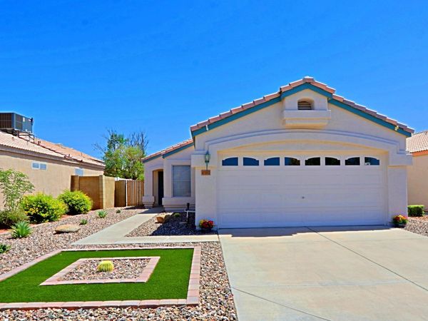 4381 E CAMPO BELLO Drive, Phoenix, AZ 85032