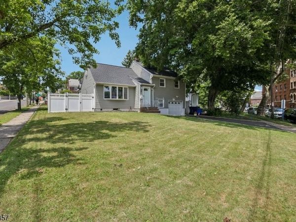 1 Franklin Pl, Hackensack, NJ 07601
