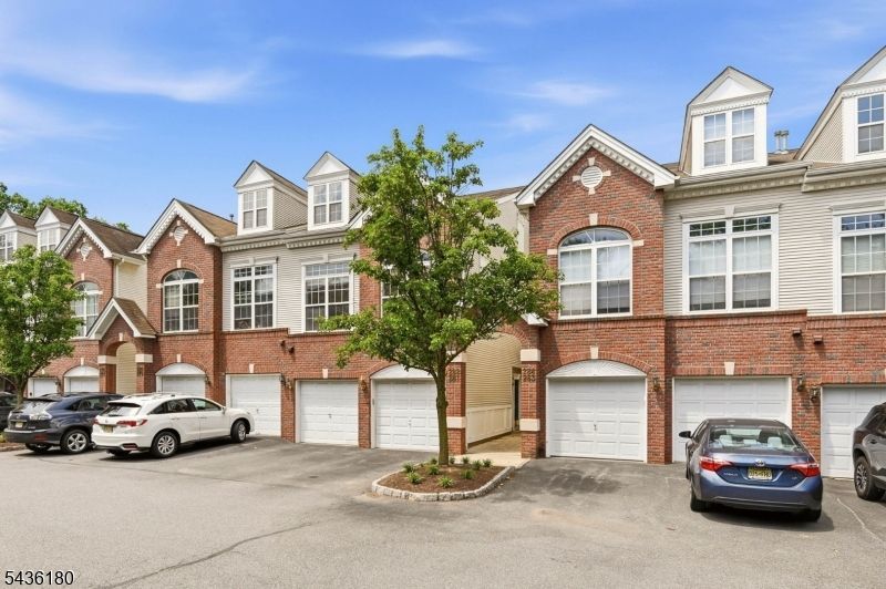 281 Riverwalk Way, Clifton, NJ 07014 Main Photo