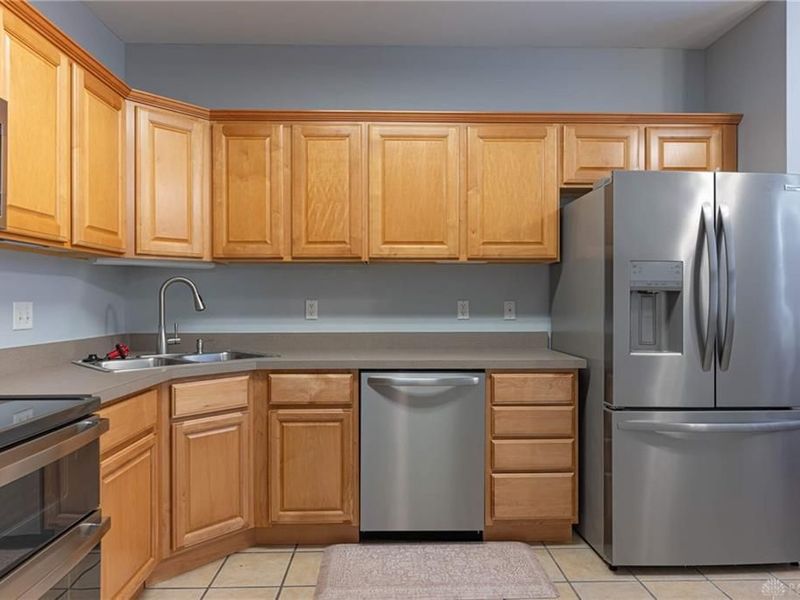 3028 Elmbrook Way, Beavercreek, OH 45431 Photo 5