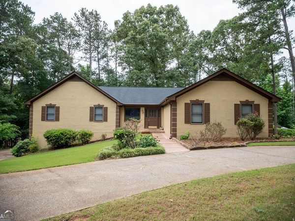 125 Emerald Drive, Mcdonough, GA 30253