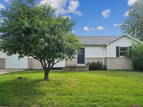 1510 North Drive, Ely, IA 52227