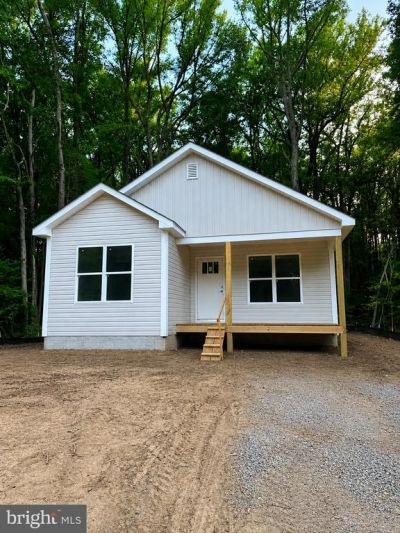 803 Albrough Blvd , Colonial Beach, VA 22443 Main Photo