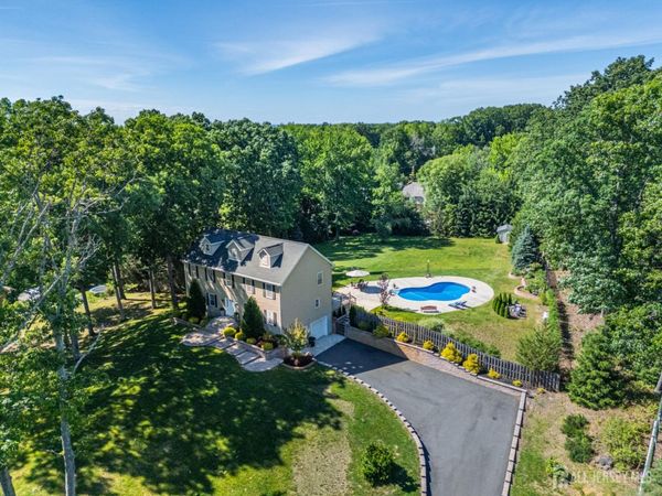 24 Willow Lane, Englishtown, NJ 07726