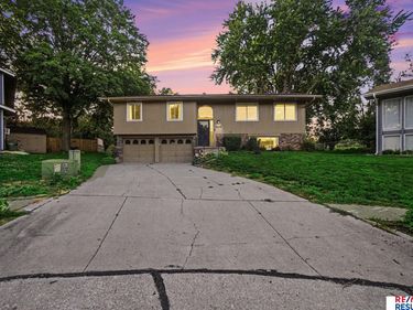 1014 Julius Place, Bellevue, NE 68005