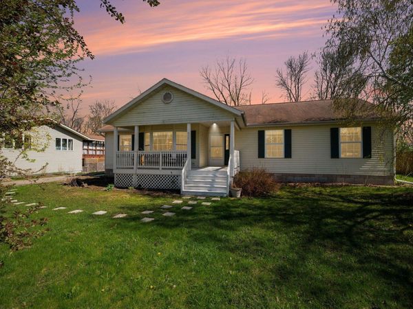 417 Countryside Drive SE, Montgomery, MN 56069