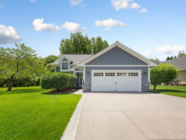 1820 Park Ridge Drive, Chaska, MN 55318