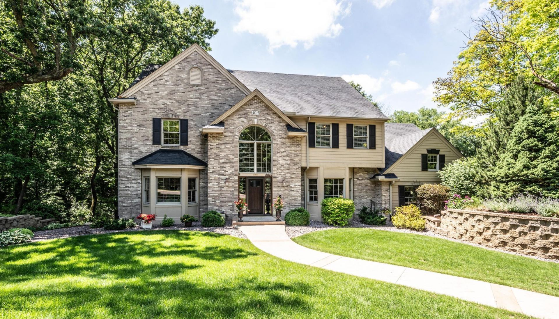 4015 Hosford Hills Road, Eagan, MN 55123