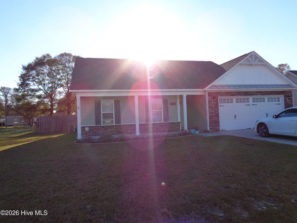 214 Long Neck Drive , Richlands, NC 28574
