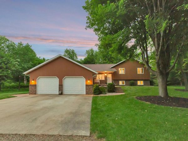 N5210 WHITETAIL DRIVE, Seymour, WI 54165