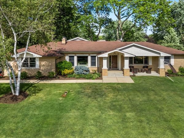 1043 Blackburn Drive , Inverness, IL 60067
