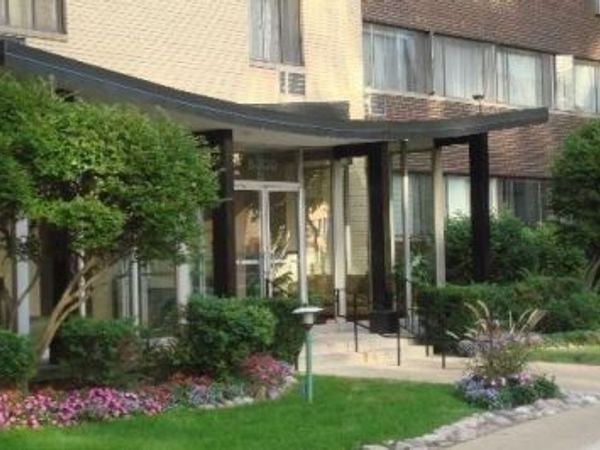 6300 N Sheridan Road , Unit 203, Chicago, IL 60660