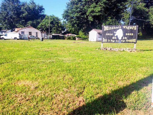 357 W MITCHELL RD, Memphis, TN 38109