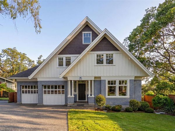 1543 Mt. Douglas Cross Rd, Saanich, BC V8N 1Z9
