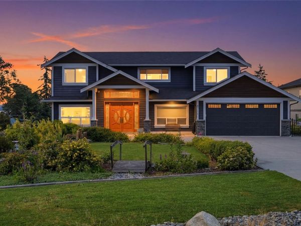 8711 Bourne Terr , North Saanich, BC V8L 1L8