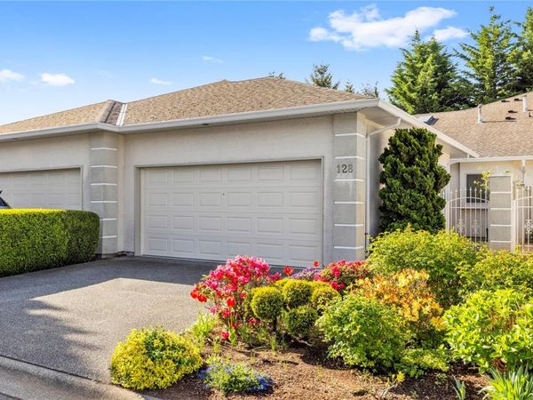 128 Ocean Walk Dr , Nanaimo, BC V9V 1N2