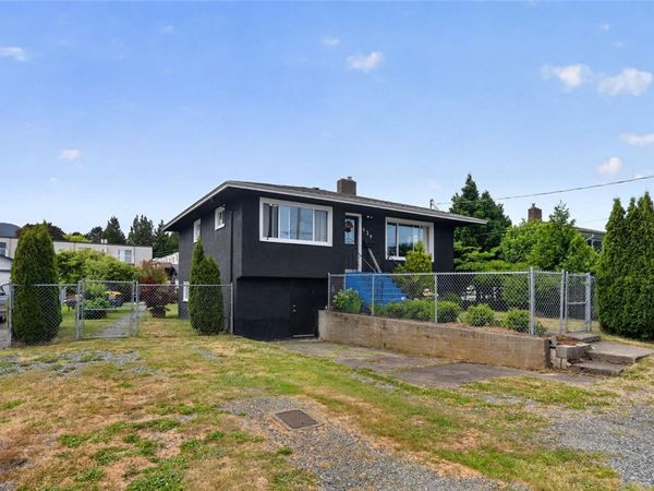 439 Stirling Ave , Nanaimo, BC V9R 4C3