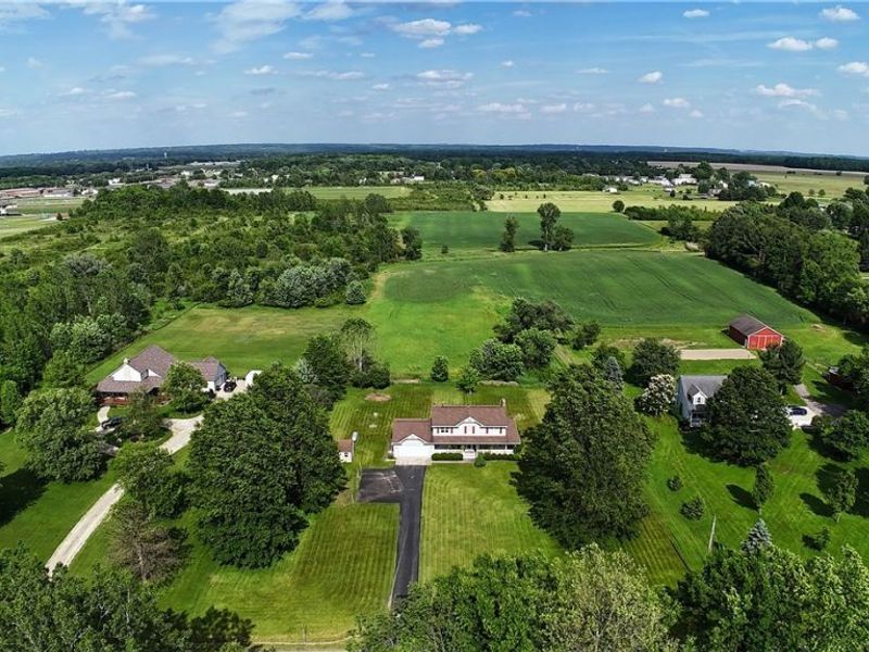 3285 Lester Road, Medina, OH 44256 Photo 2