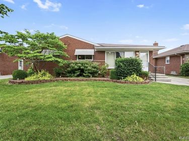 3310 Maidstone Street, Trenton, MI 48183