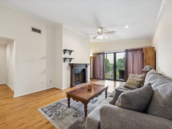 409 E 38th ST, Unit 302, Austin, TX 78705