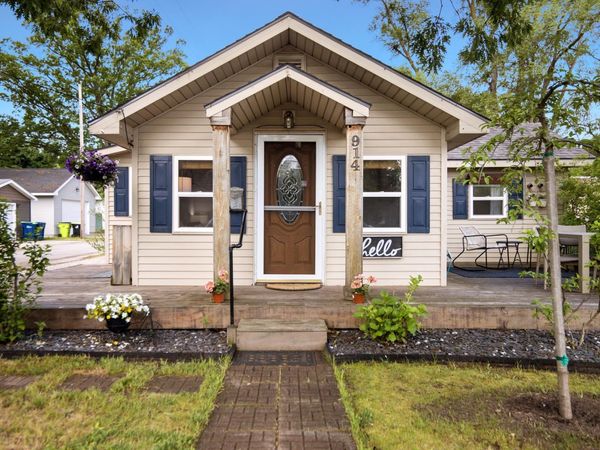 914 Maple Street S, Traverse City, MI 49684